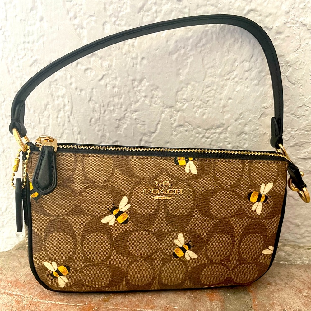 Coach Signature Wristlet With Bee Print New